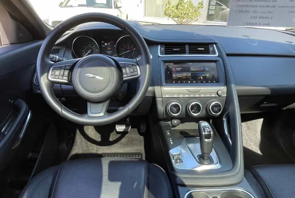 Jaguar E-Pace P250 AWD"BLACK PACK"+Panorama+KAMERA+2.Hd 09/2018-photo-20