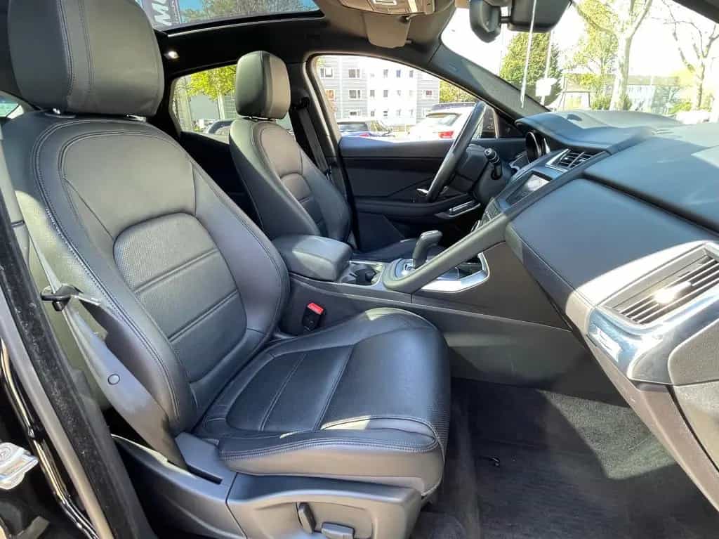Jaguar E-Pace P250 AWD"BLACK PACK"+Panorama+KAMERA+2.Hd 09/2018-photo-27