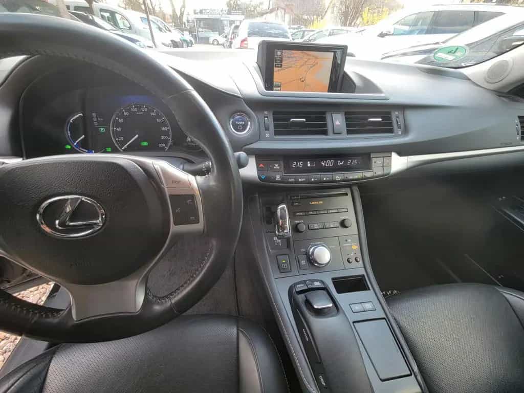 Lexus CT 200h Dynamic *Navi *Leder *Kamera *Scheckheft 11/2011-photo-9