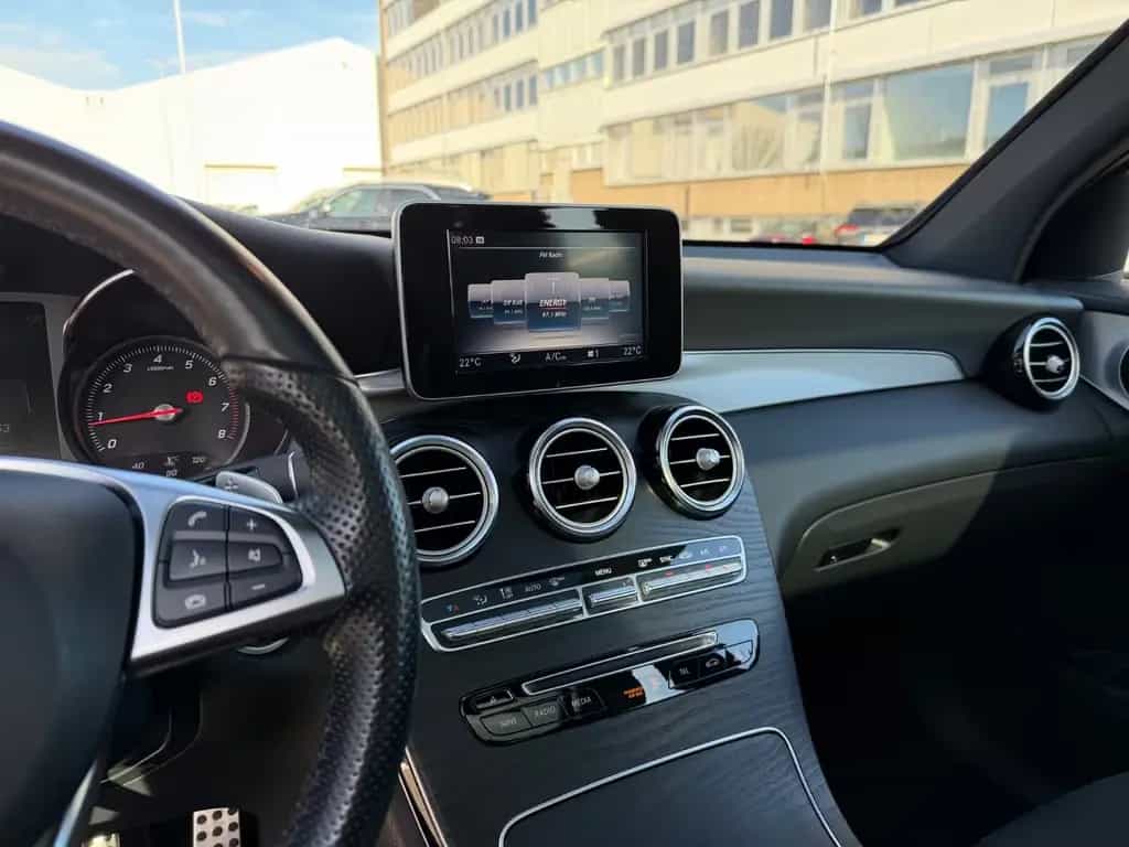 Mercedes-Benz GLC-Class 250 4Matic Pano Kamera LED AHK 01/2019-photo-10