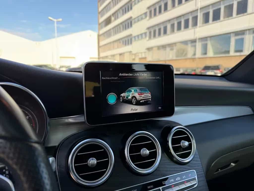 Mercedes-Benz GLC-Class 250 4Matic Pano Kamera LED AHK 01/2019-photo-11
