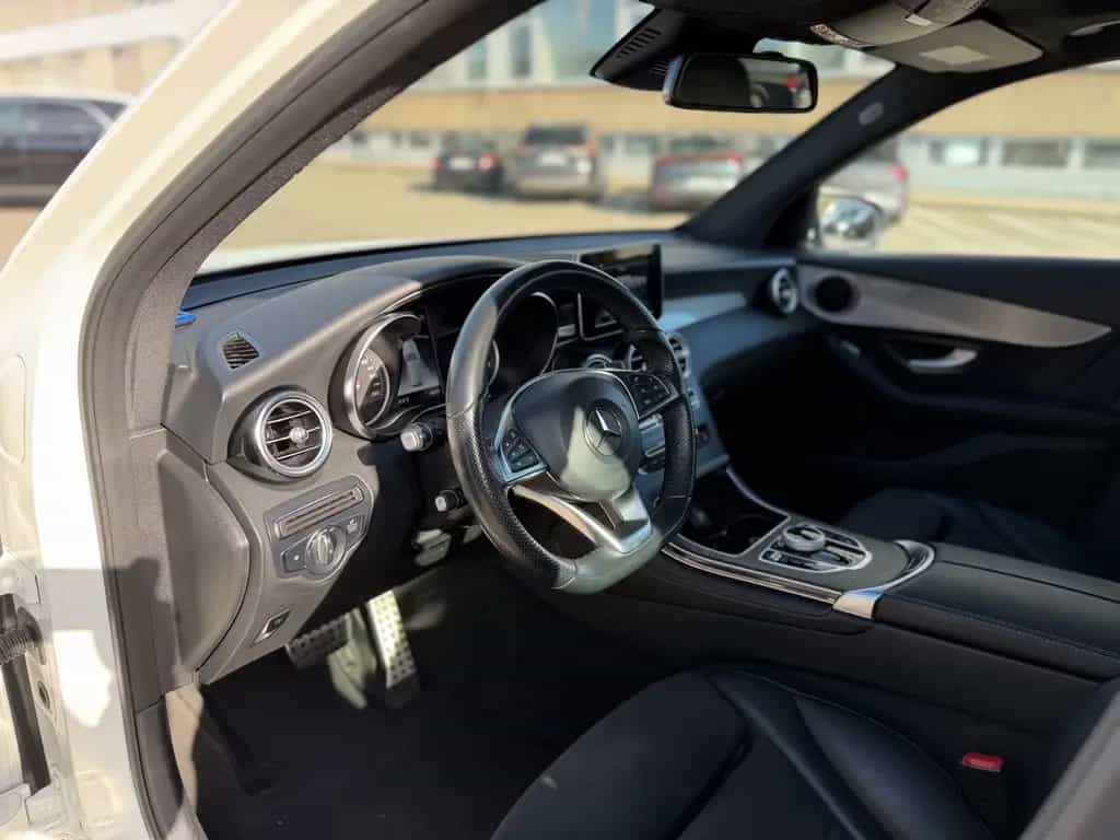 Mercedes-Benz GLC-Class 250 4Matic Pano Kamera LED AHK 01/2019-photo-6
