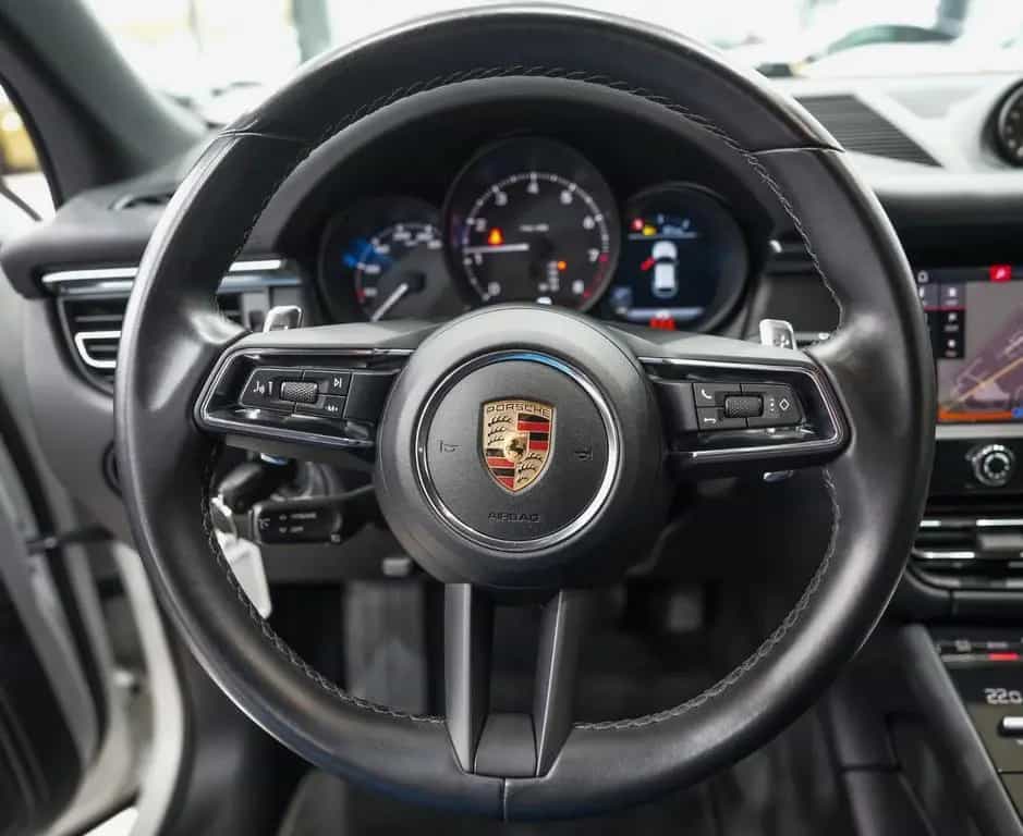 Porsche Macan 10/2022-photo-13