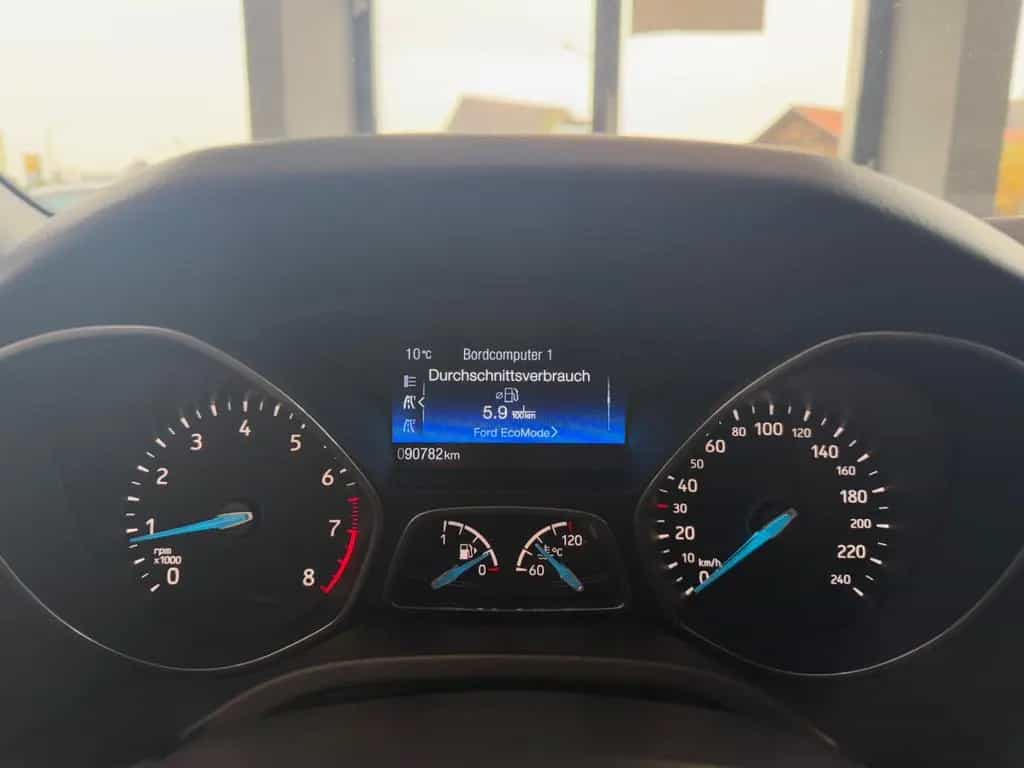 Ford Focus Lim. ST-Line Klimaauto Tempomat SHZ 01/2018-photo-17