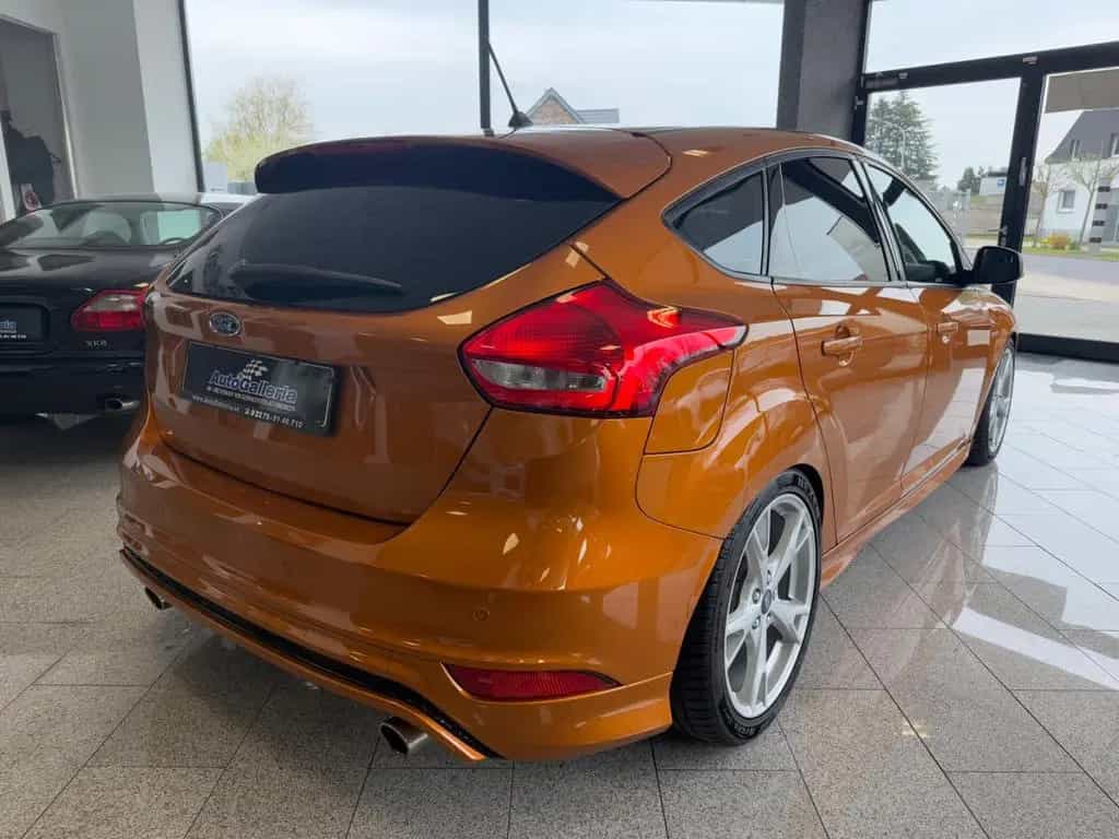 Ford Focus Lim. ST-Line Klimaauto Tempomat SHZ 01/2018-photo-7
