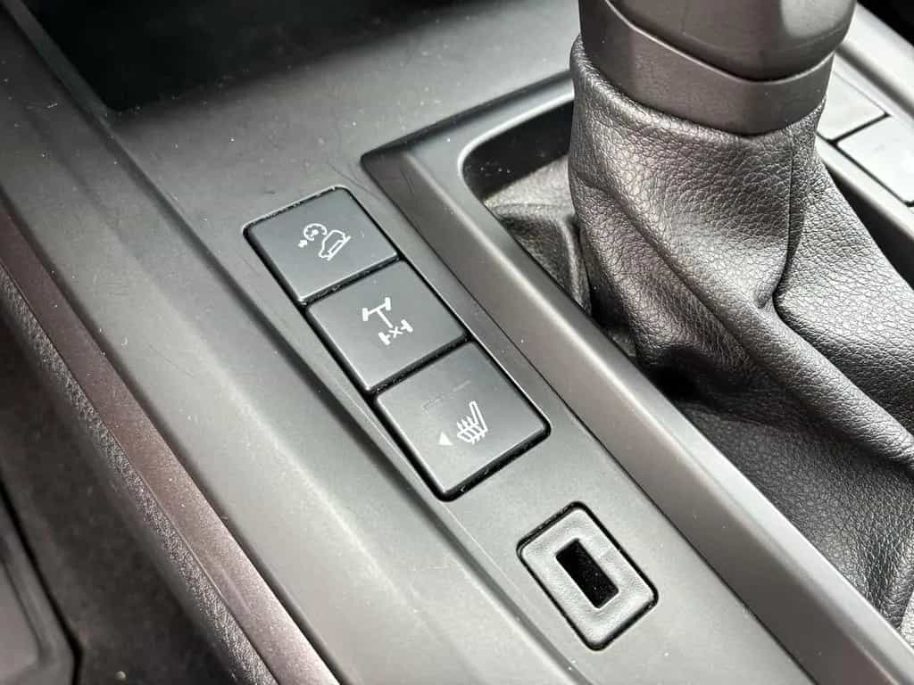 Isuzu D-Max Space Cab 4WD LS Anhängerkupplung Navi AH 08/2021-photo-14