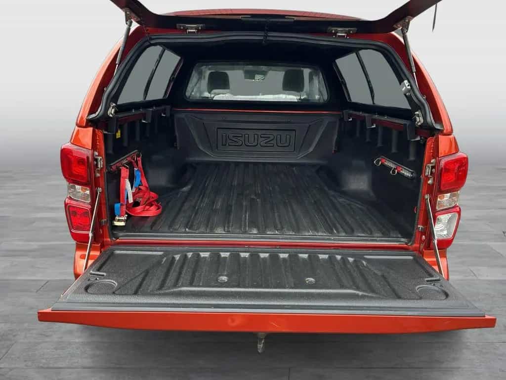 Isuzu D-Max Space Cab 4WD LS Anhängerkupplung Navi AH 08/2021-photo-19