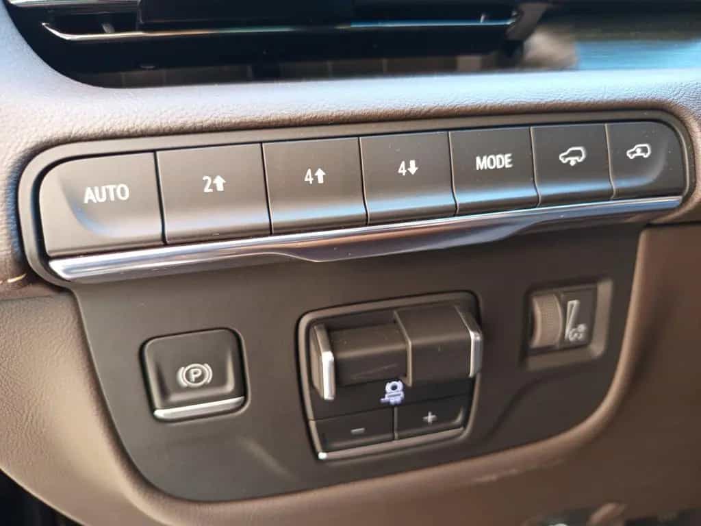Cadillac Escalade Platinum 6.2L, 600, audio AKG, night v. 11/2021-photo-21