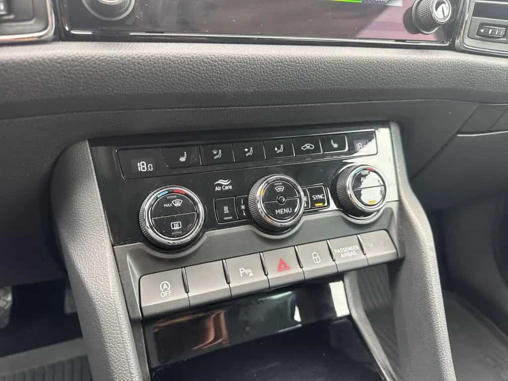 Skoda Kodiaq Drive 125 4x4 WR Navi App ACC 4xSitzheizu 12/2020-photo-19