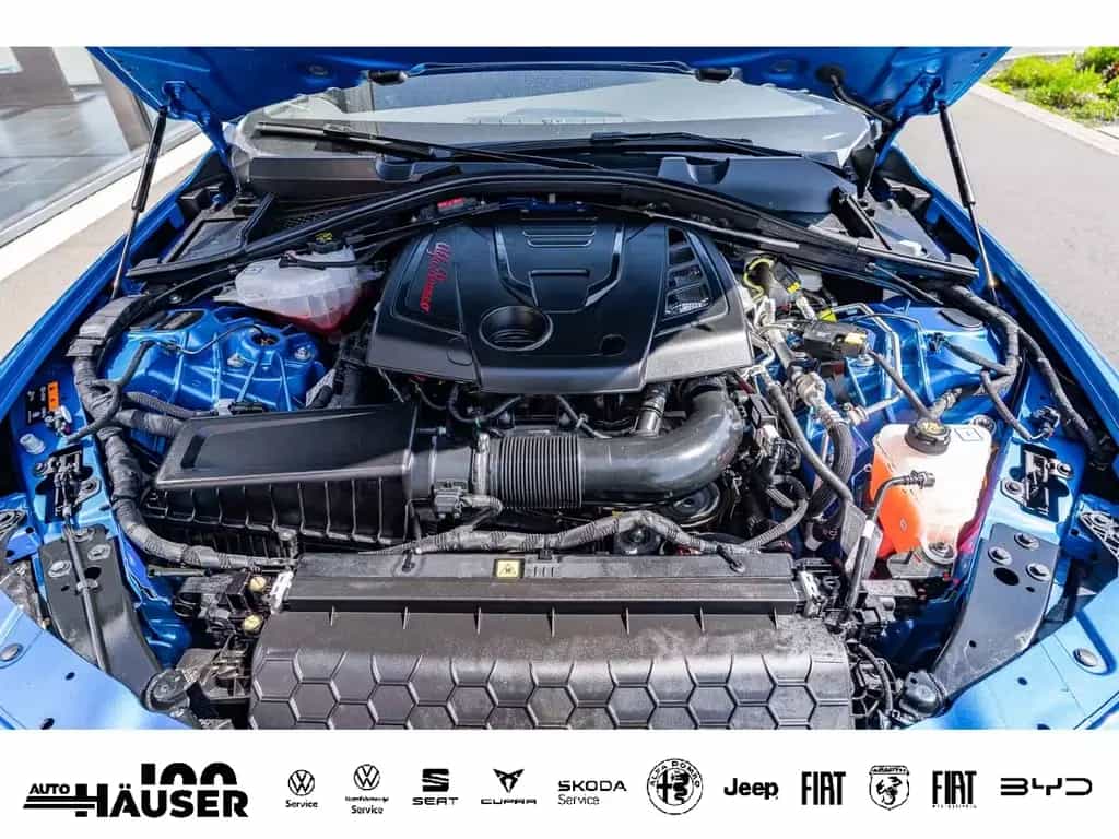 Alfa Romeo Giulia Competizione 2.0 Turbo Q4 HARMAN-KARDON E 10/2023-photo-26