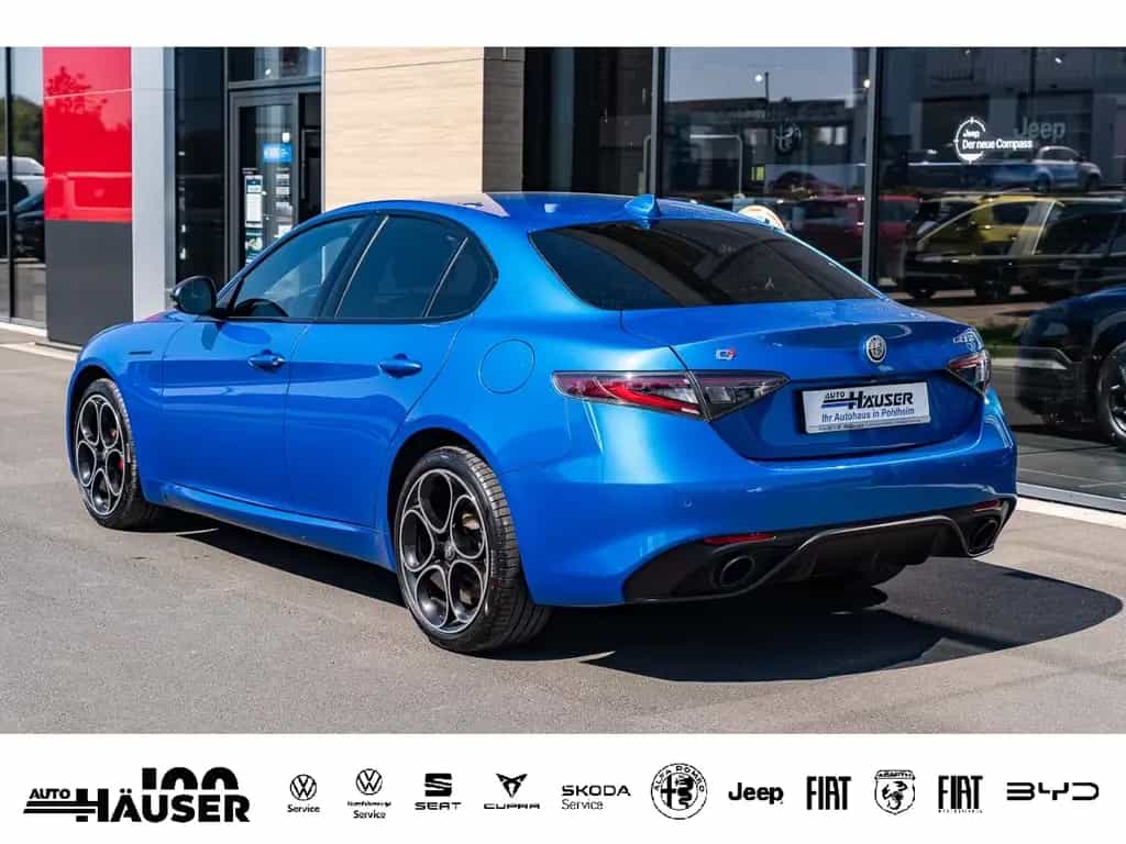 Alfa Romeo Giulia Competizione 2.0 Turbo Q4 HARMAN-KARDON E 10/2023-photo-3