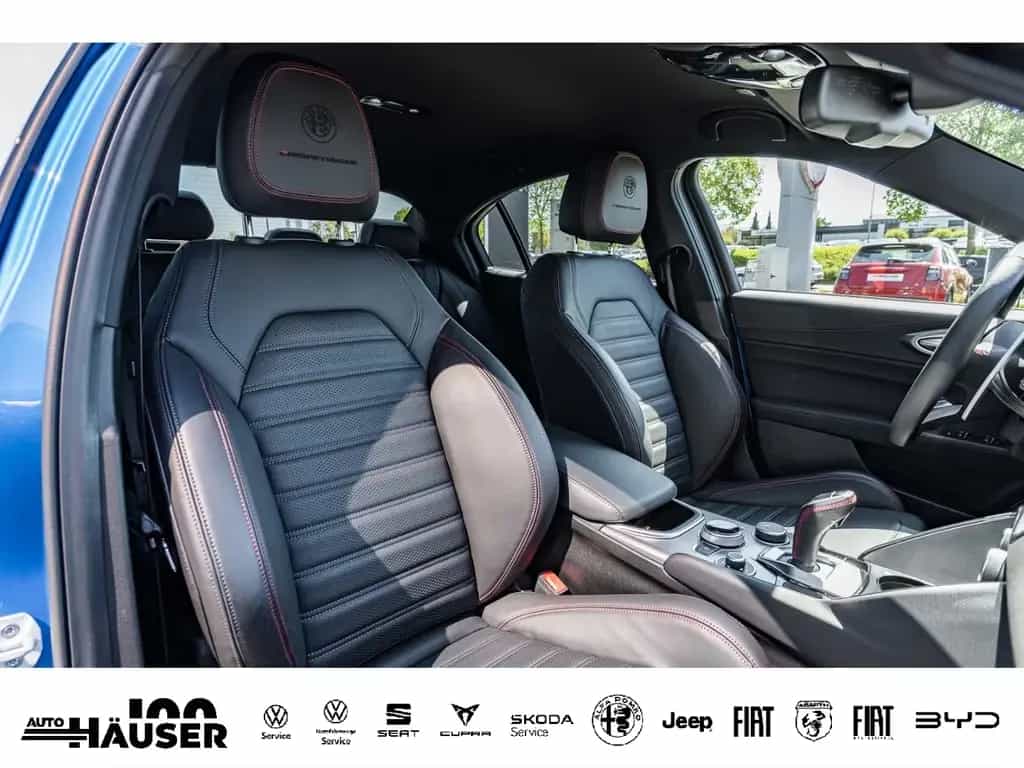 Alfa Romeo Giulia Competizione 2.0 Turbo Q4 HARMAN-KARDON E 10/2023-photo-9