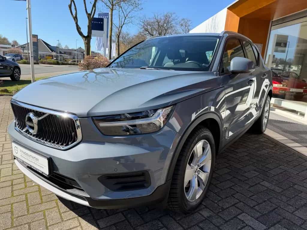 Volvo XC40 D4 AWD Momentum Pro #volvo #madebymerten 02/2020-photo-0