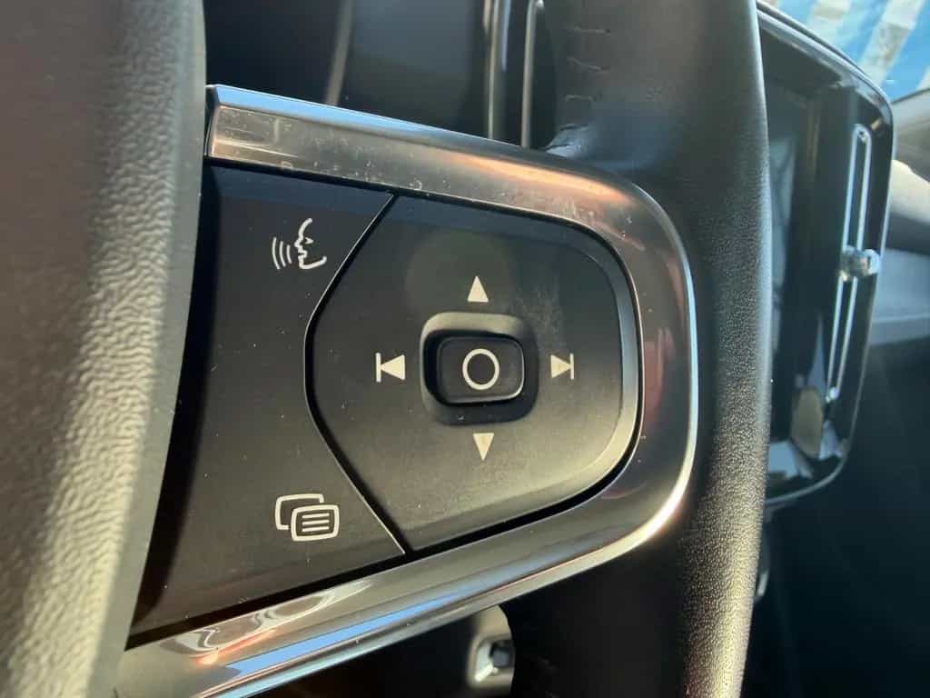 Volvo XC40 D4 AWD Momentum Pro #volvo #madebymerten 02/2020-photo-15
