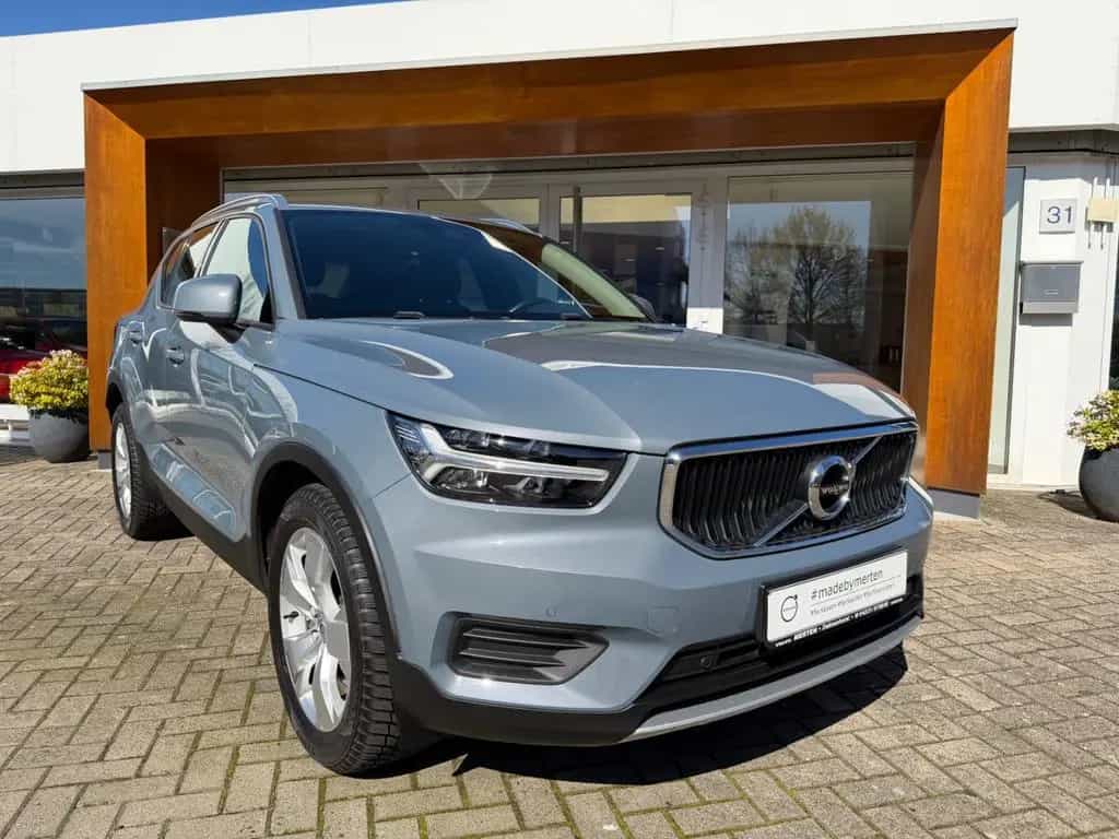 Volvo XC40 D4 AWD Momentum Pro #volvo #madebymerten 02/2020-photo-2