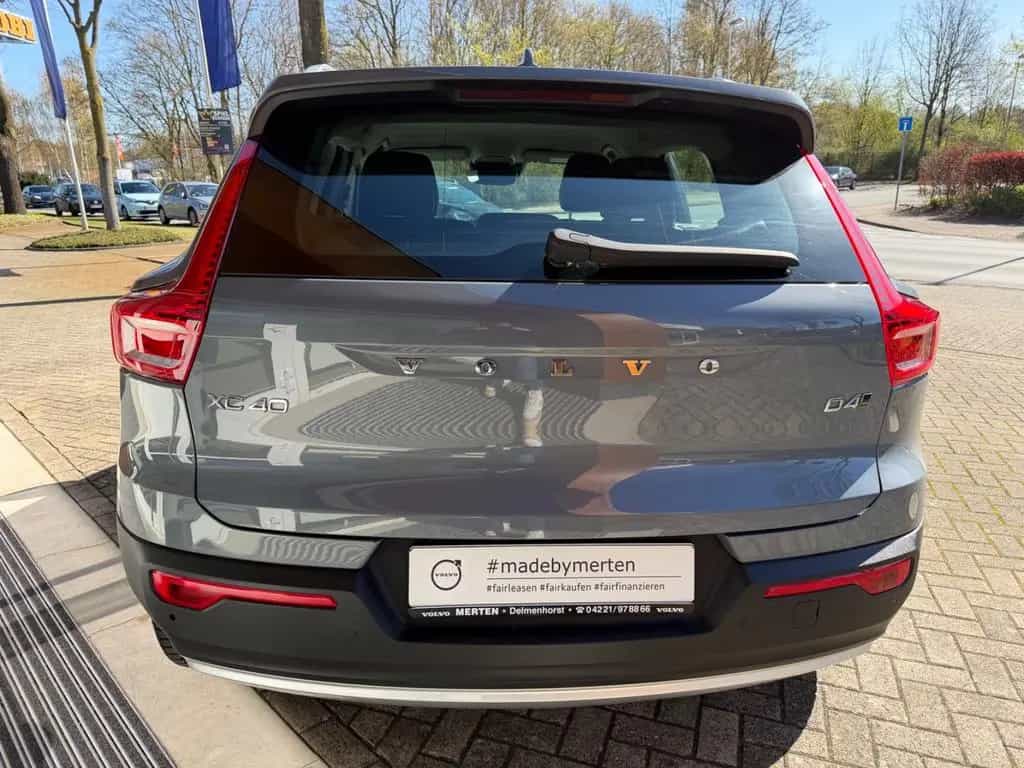 Volvo XC40 D4 AWD Momentum Pro #volvo #madebymerten 02/2020-photo-3
