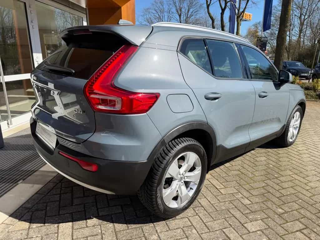 Volvo XC40 D4 AWD Momentum Pro #volvo #madebymerten 02/2020-photo-4