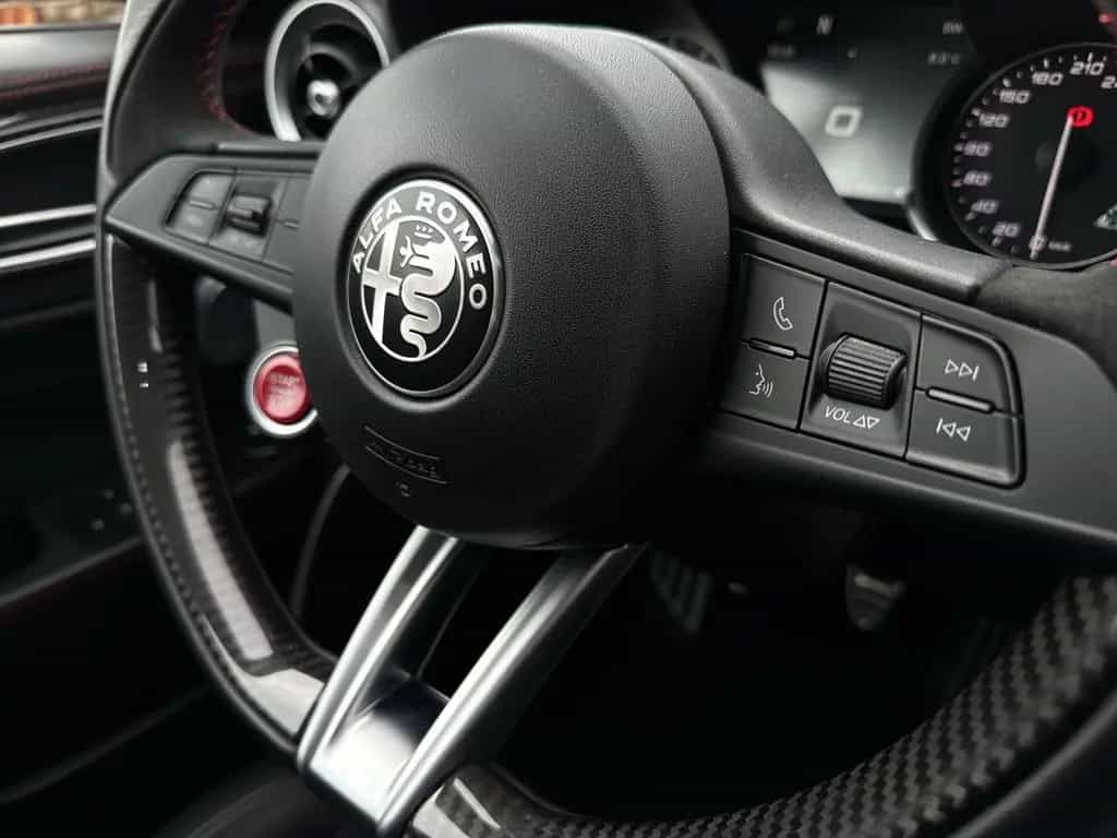 Alfa Romeo Giulia Quadrifoglio Keramik Carbon Handscha. 1Hd 12/2016-photo-17