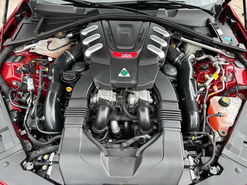 Alfa Romeo Giulia Quadrifoglio Keramik Carbon Handscha. 1Hd 12/2016-photo-23