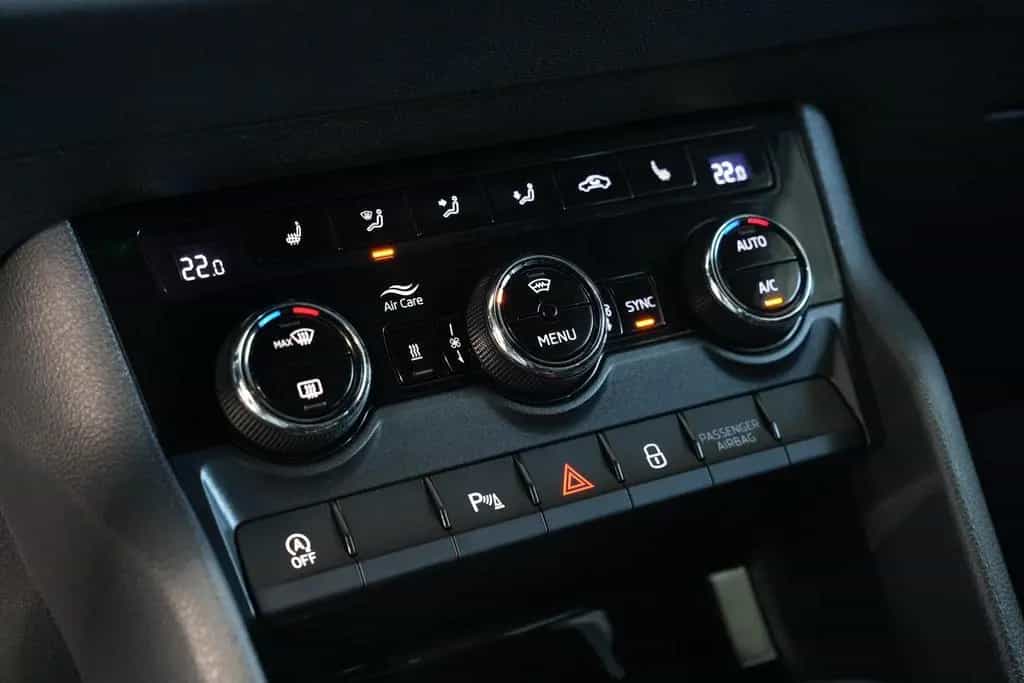 Skoda Karoq Sportline 4x4 *AUT*NAV*LED*AHK* 01/2023-photo-32