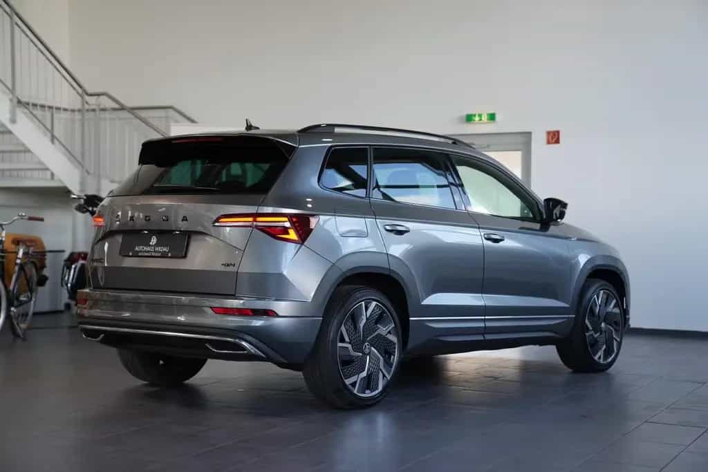 Skoda Karoq Sportline 4x4 *AUT*NAV*LED*AHK* 01/2023-photo-7