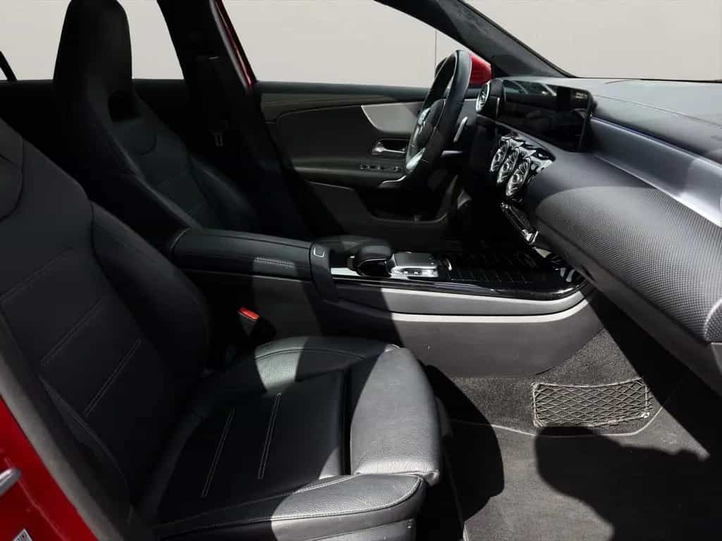 Mercedes-Benz A 220 4 MATIC AMG PANO AUTOMATIK WIDESC AHK LED 04/2019-photo-6