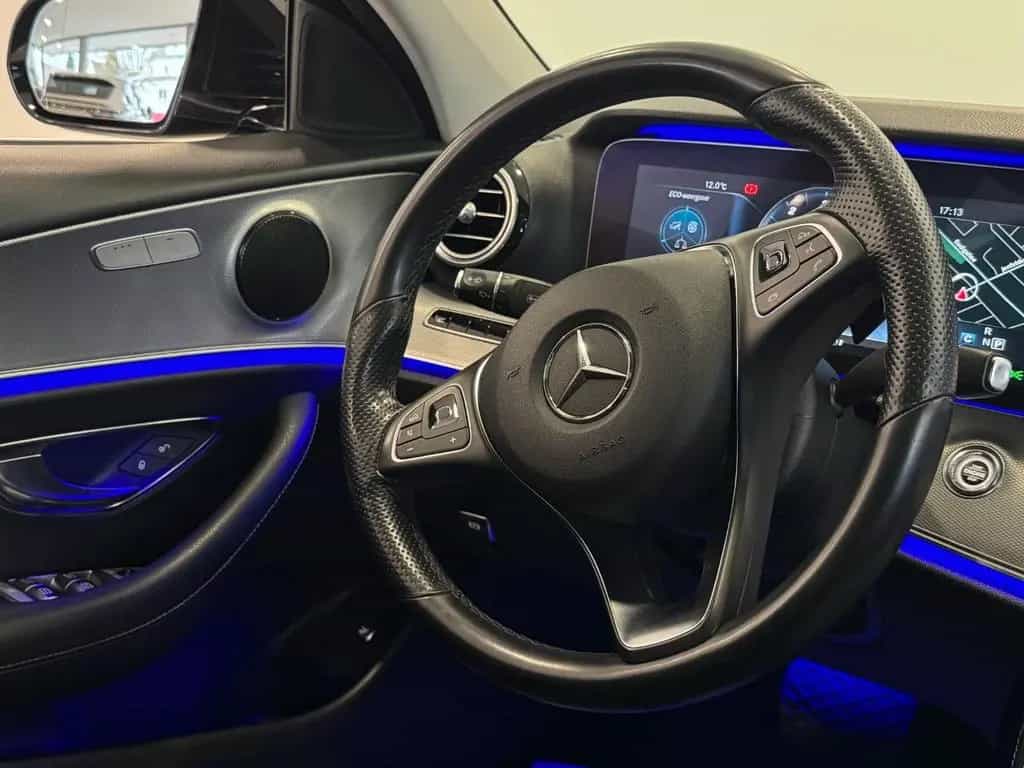 Mercedes-Benz E-Class 220 d AMG-Line|PANO|WIDESCREEN|360°|HUD|20ZOLL 01/2017-photo-5