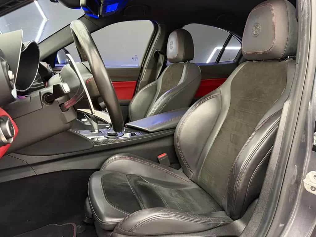 Alfa Romeo Giulia 2.9 V6 Bi-Turbo AT8 Quadrifogl 12/2018-photo-10
