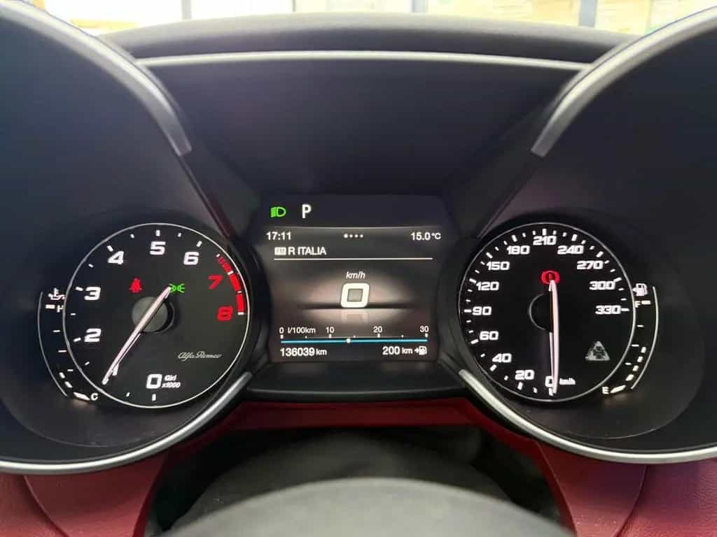 Alfa Romeo Giulia 2.9 V6 Bi-Turbo AT8 Quadrifogl 12/2018-photo-5