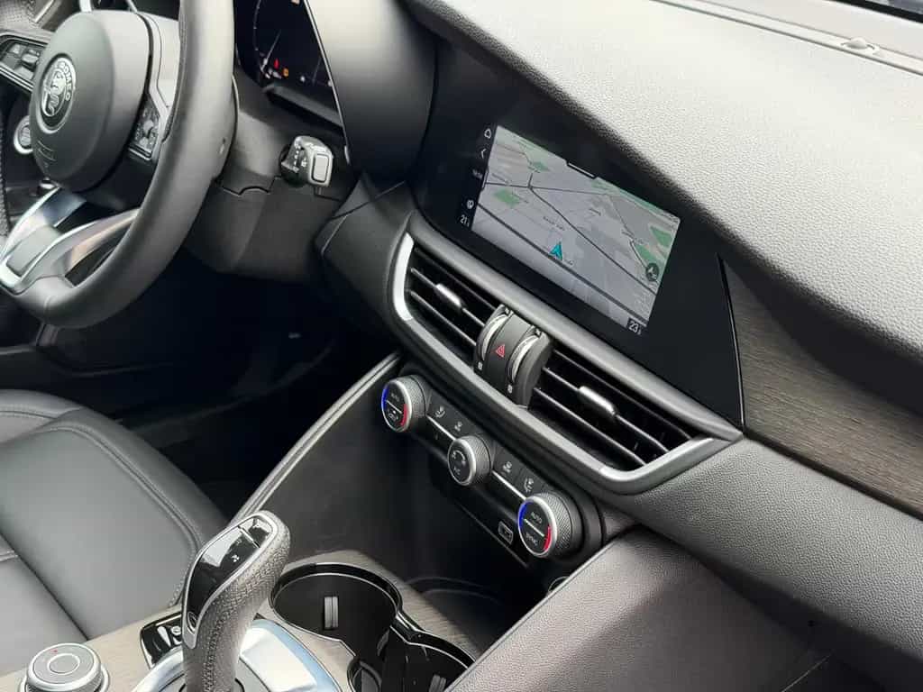 Alfa Romeo Giulia Ti Q4/MEMORY/ACC/NAVI/KAMERA/SHZ 07/2023-photo-27