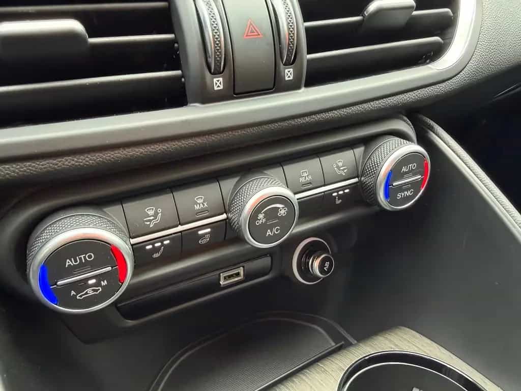 Alfa Romeo Giulia Ti Q4/MEMORY/ACC/NAVI/KAMERA/SHZ 07/2023-photo-38