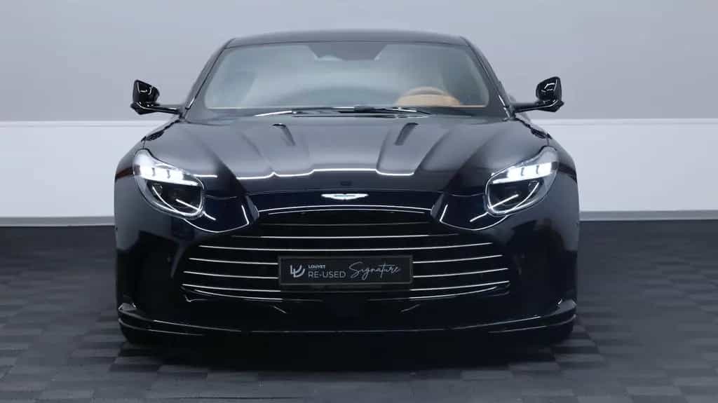 Aston Martin DB12 Coupe 09/2025-photo-1