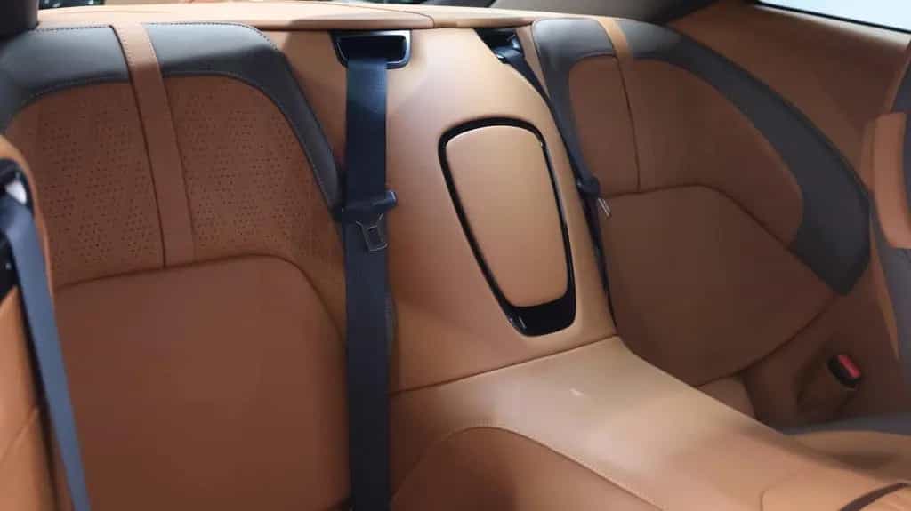 Aston Martin DB12 Coupe 09/2025-photo-23