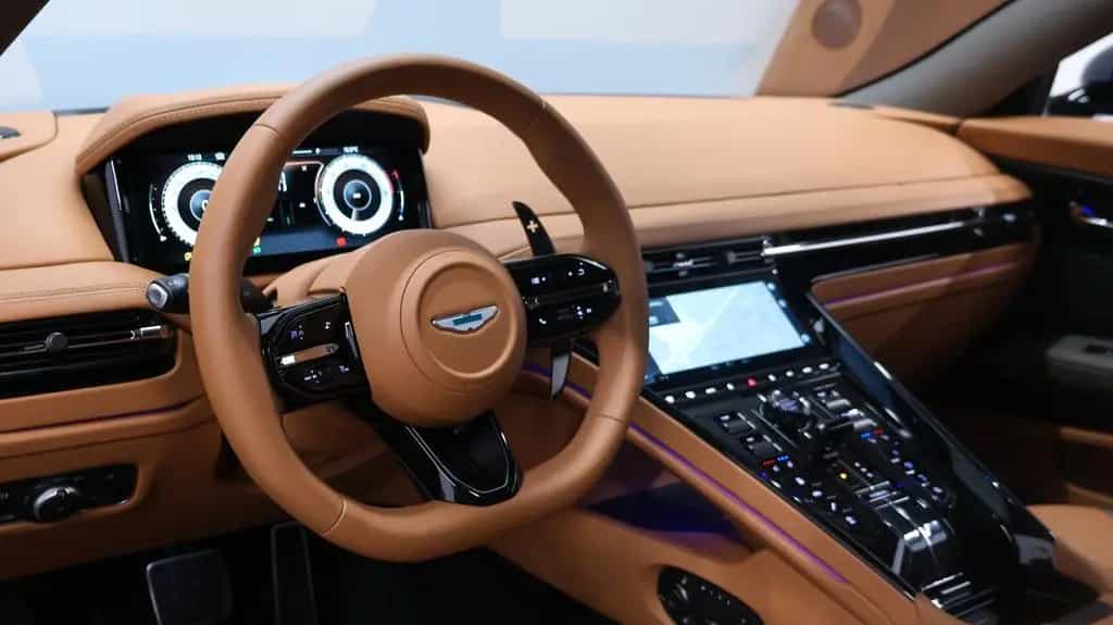 Aston Martin DB12 Coupe 09/2025-photo-8