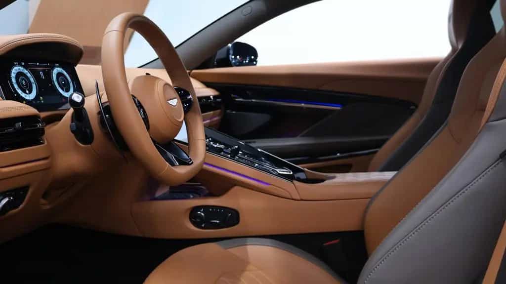 Aston Martin DB12 Coupe 09/2025-photo-9