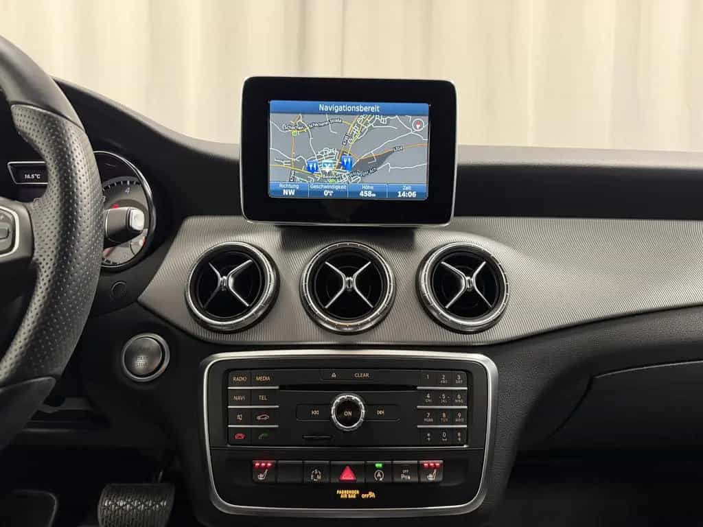 Mercedes-Benz CLA 200 Shooting Brake d Aut. Urban Sport AHK 04/2015-photo-20