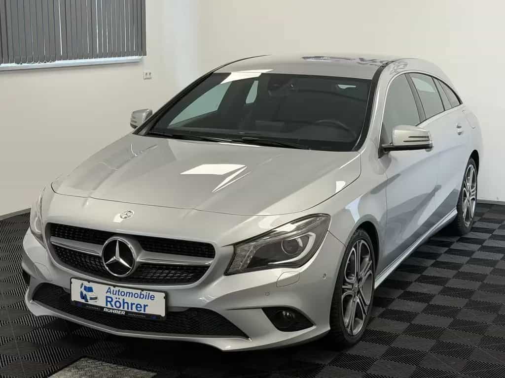 Mercedes-Benz CLA 200 d Shooting Brake Aut. Urban Sport AHK 04/2015-photo-1
