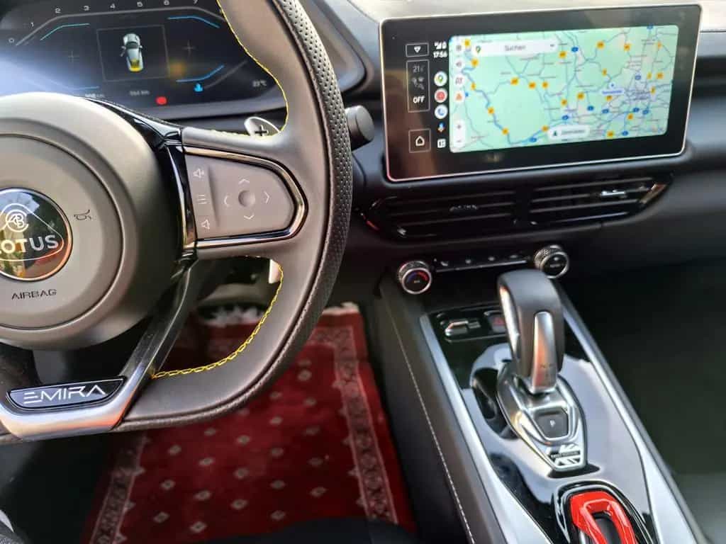 Lotus Emira 2.0 AMG-Turbo First Edition 07/2024-photo-6