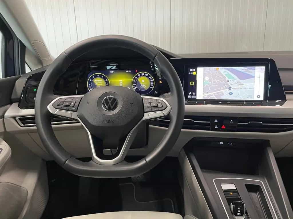 Volkswagen Golf VIII Life 1.5 eTSI DSG STANDHZG 12/2020-photo-9