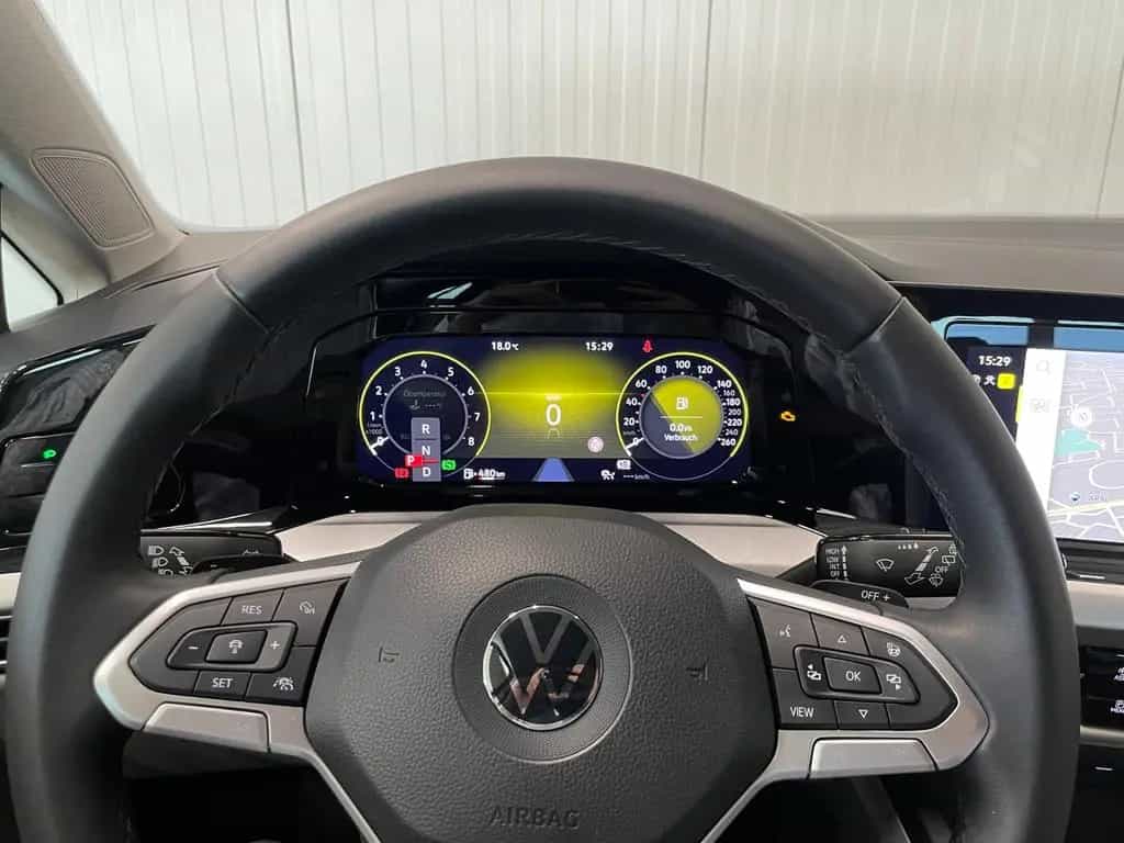 Volkswagen Golf VIII Life 1.5 eTSI DSG STANDHZG 12/2020-photo-12