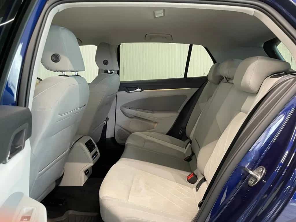 Volkswagen Golf VIII Life 1.5 eTSI DSG STANDHZG 12/2020-photo-23