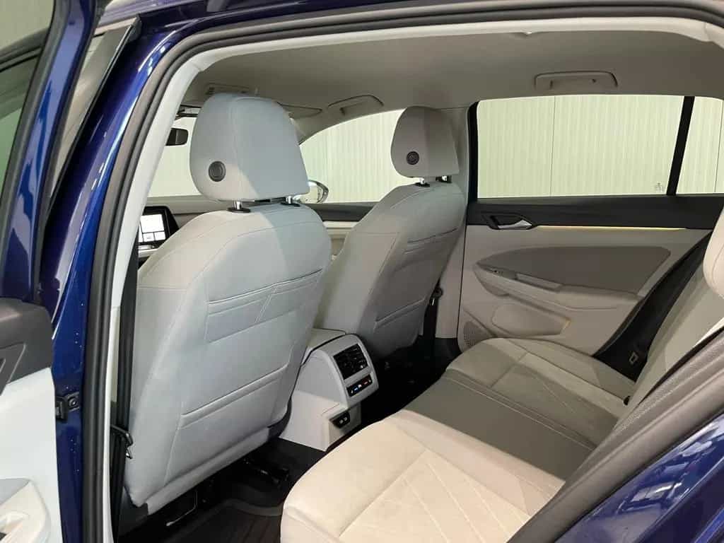 Volkswagen Golf VIII Life 1.5 eTSI DSG STANDHZG 12/2020-photo-24