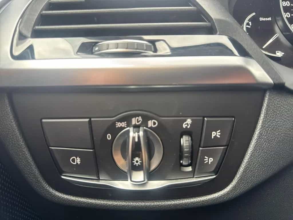 BMW X3 xDrive 20 d Advantage WR AHK 360 Kamera Live 11/2019-photo-21