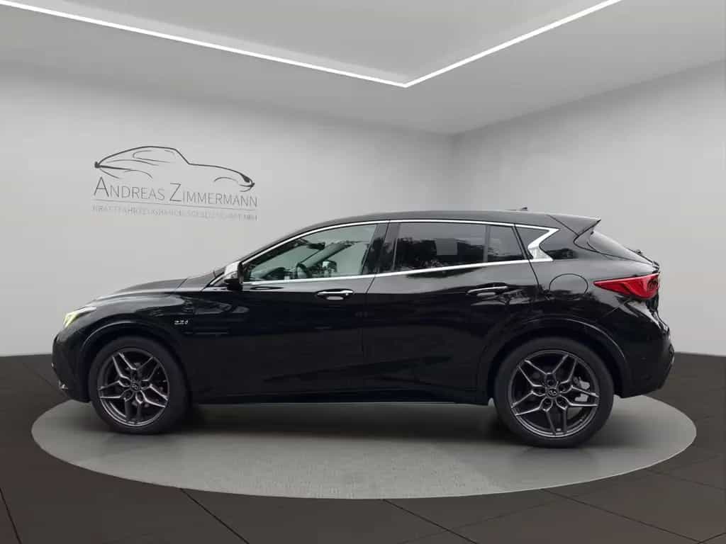 Infiniti Q30 2.2 d AWD Sport 09/2016-photo-2