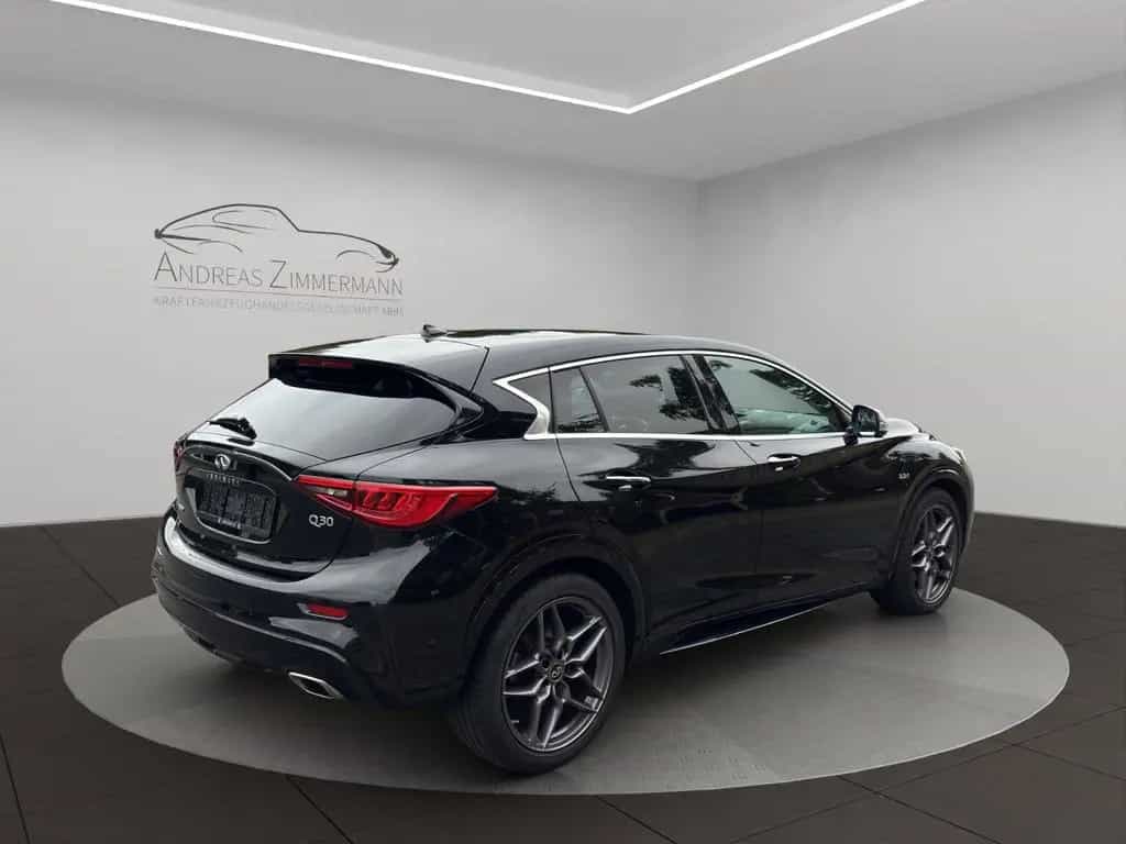 Infiniti Q30 2.2 d AWD Sport 09/2016-photo-4