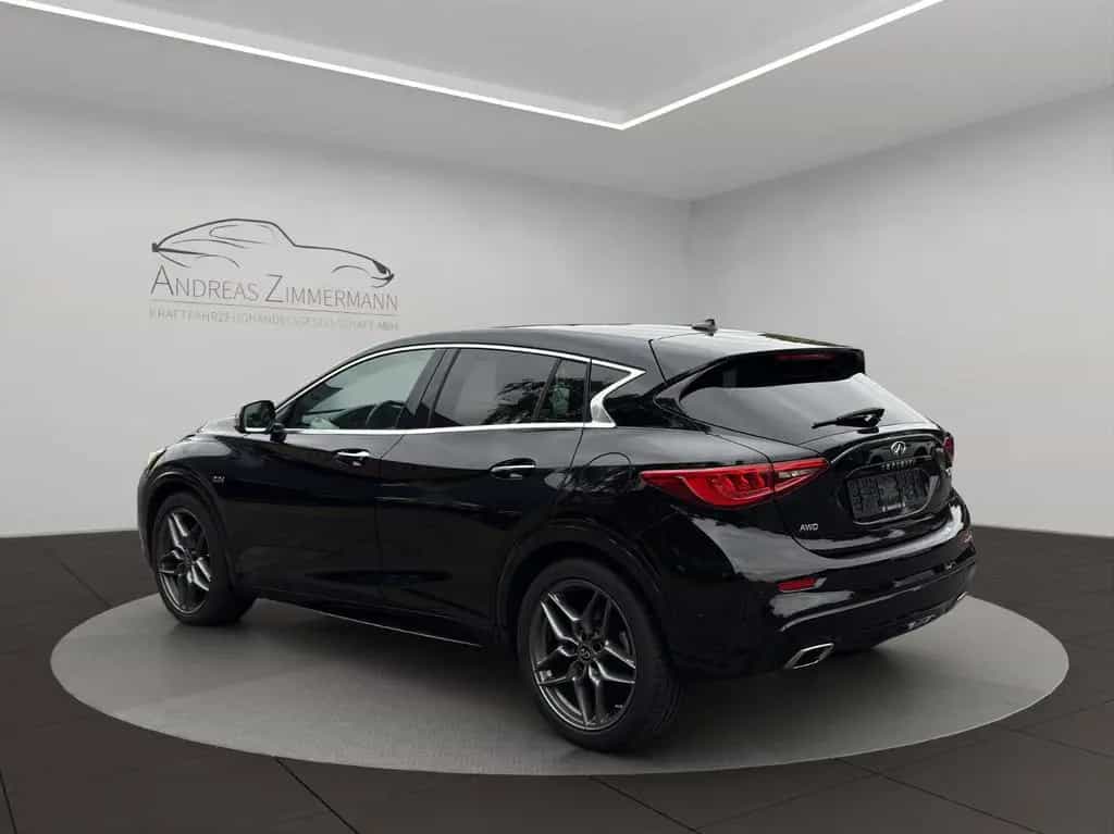Infiniti Q30 2.2 d AWD Sport 09/2016-photo-5