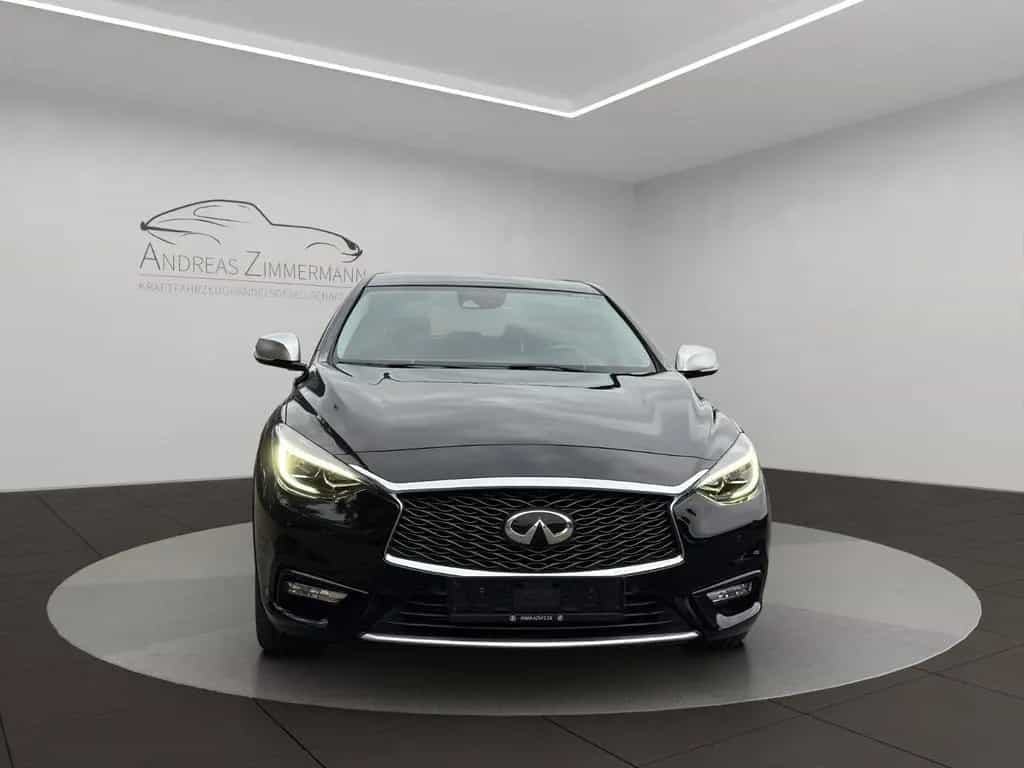 Infiniti Q30 2.2 d AWD Sport 09/2016-photo-7