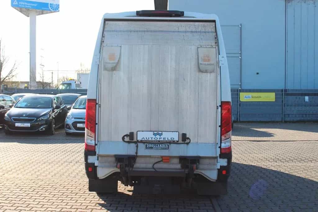 Iveco Daily Kasten 35S18/SHEFT/NAVI/HEBEBÜHNE/AHK/RCAM 12/2016-photo-4