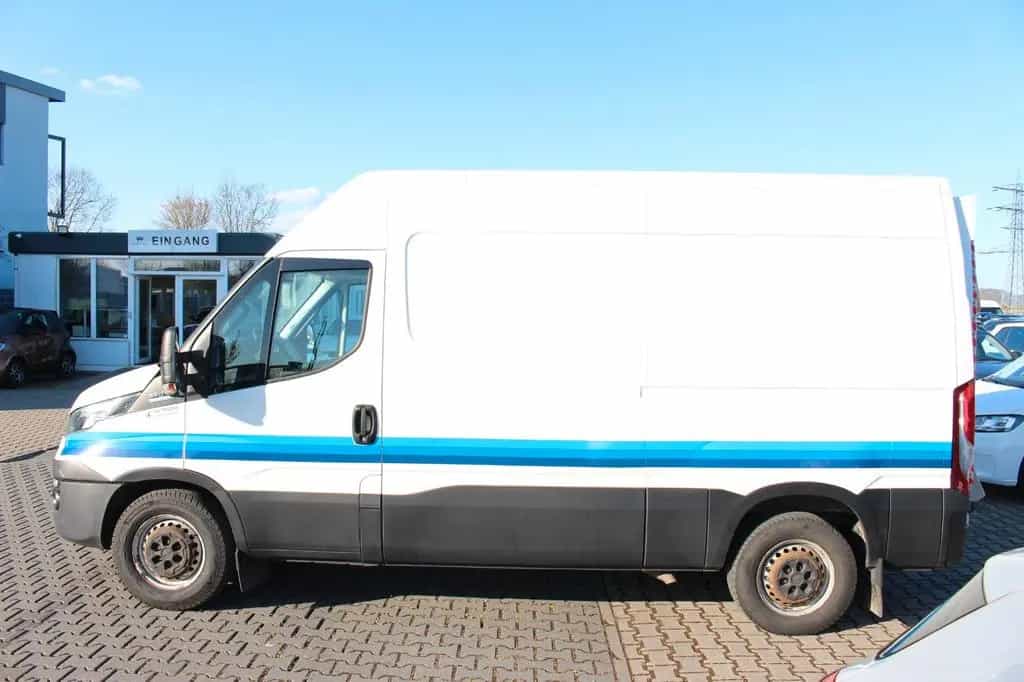 Iveco Daily Kasten 35S18/SHEFT/NAVI/HEBEBÜHNE/AHK/RCAM 12/2016-photo-6