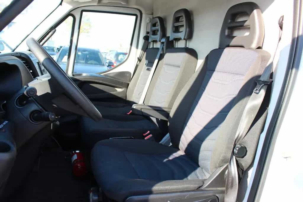 Iveco Daily Kasten 35S18/SHEFT/NAVI/HEBEBÜHNE/AHK/RCAM 12/2016-photo-8